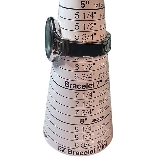 Anne Klein Black Enamel Bracelet Watch – Model AK/4677 – New Battery - Picture 3 of 6